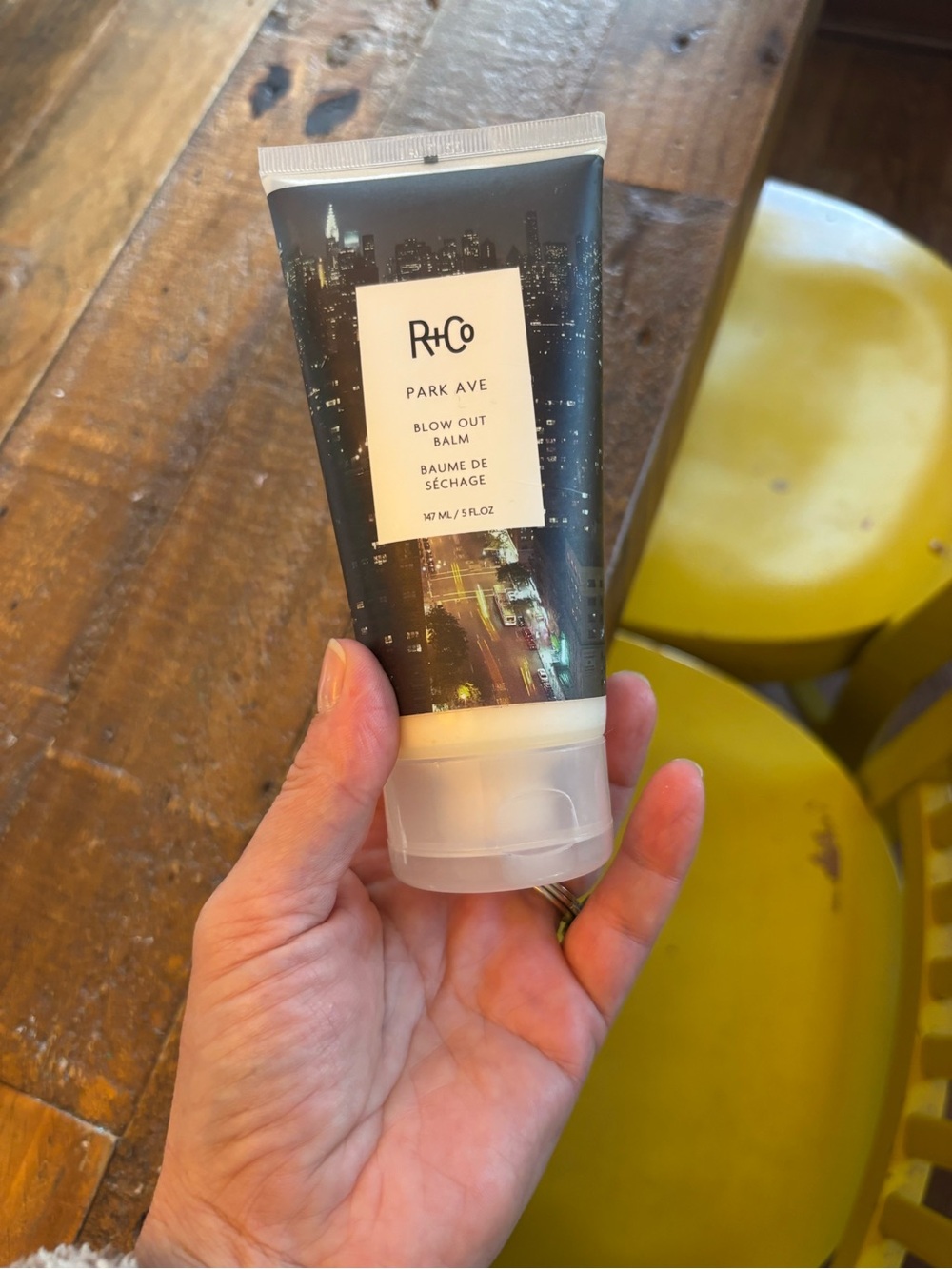 ✨ R+Co Park Ave Blow Out Balm - Picture 2 of 5